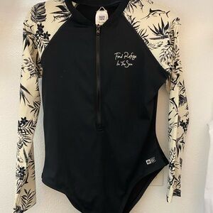 Salty Crew Black and Cream Women's Swim One Piece Bathing Suit